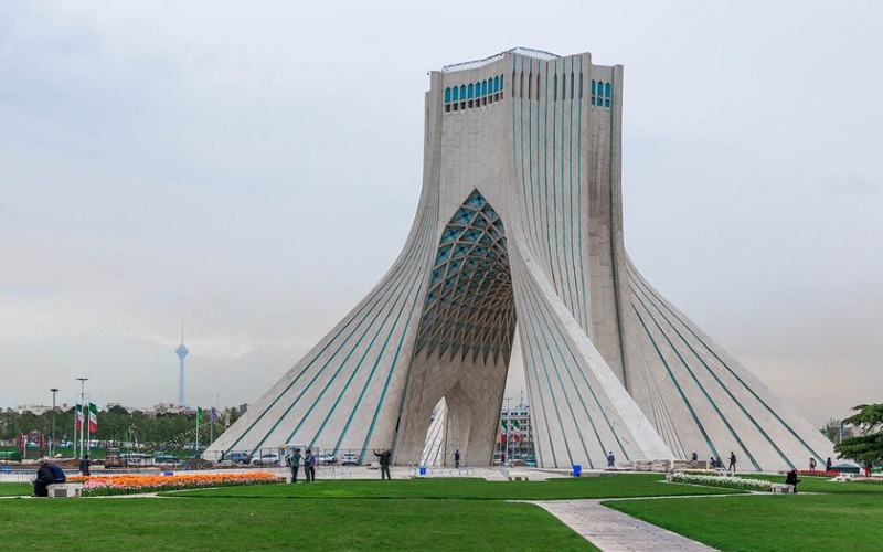 Tour Azadi Téhéran Iran